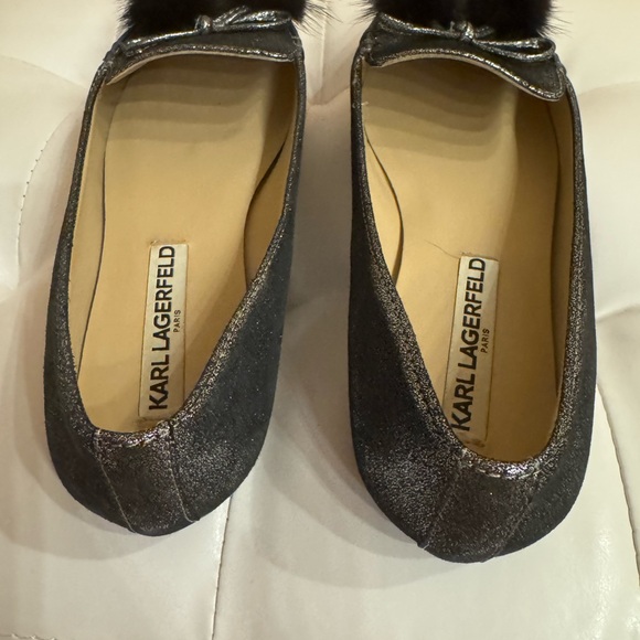 Karl Lagerfeld Metallic Silver Loafers with Black Accents. Leather upper. Size 6 - Picture 6 of 6